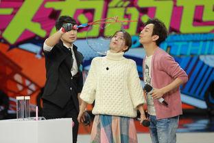 快乐大本营挠脚心视频,笑料百出欢乐无限